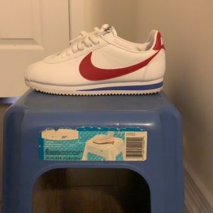 Woman’s Nike shoes